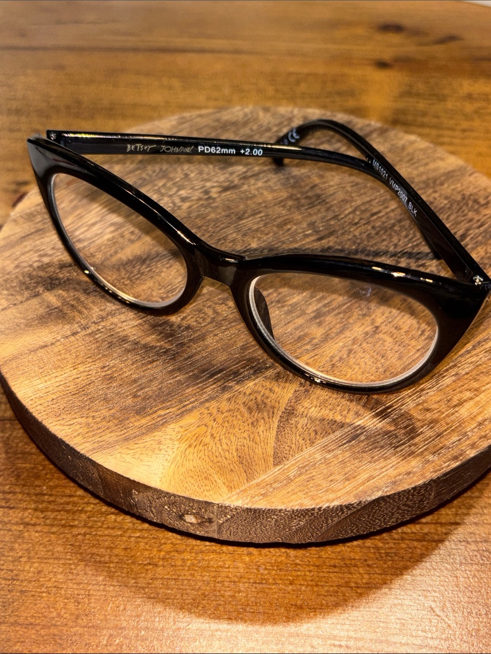 Betsey Johnson Black Cat Eye Reading Glasses +2.00